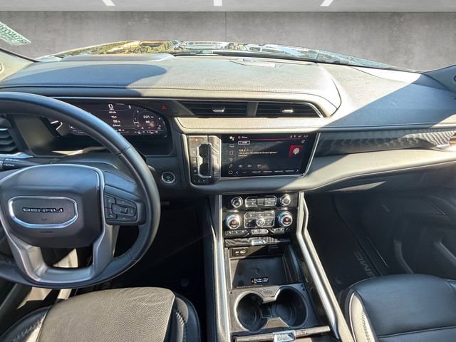 Used 2024 GMC Yukon XL Denali image 3