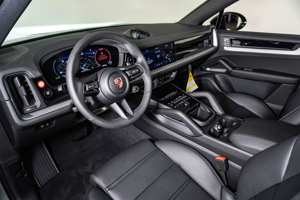 New 2026 Porsche Cayenne Coupe AWD/4WD image 4