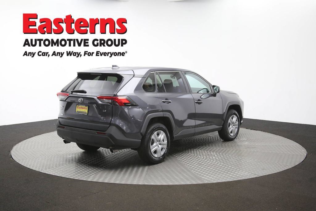 Used 2022 Toyota RAV4 LE AWD/4WD image 38