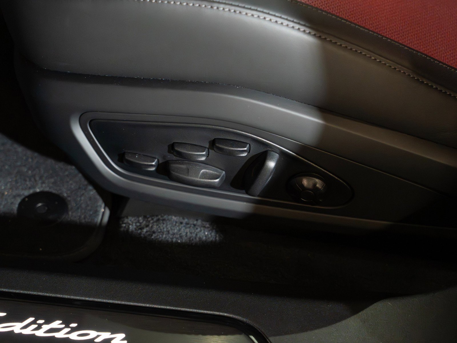 New 2026 Porsche Taycan AWD/4WD image 15