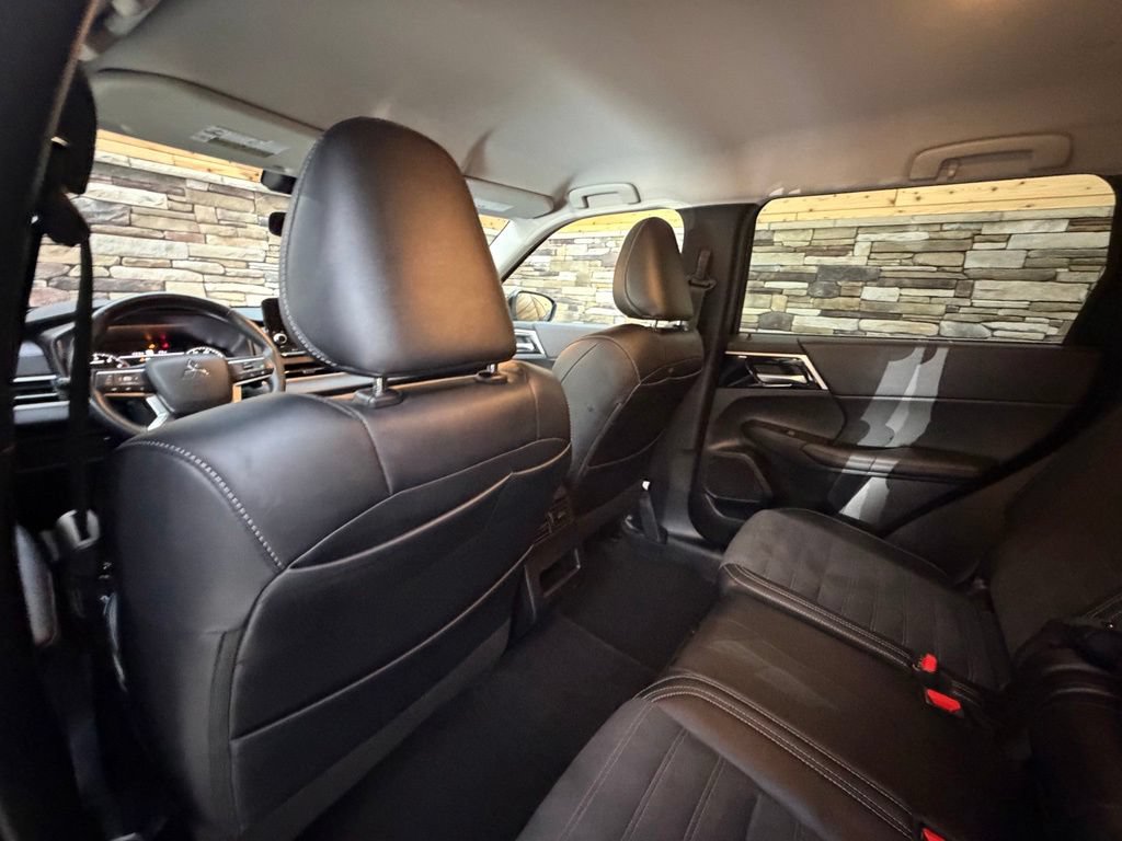 Used 2023 Mitsubishi Outlander SE Black Edition AWD/4WD image 29