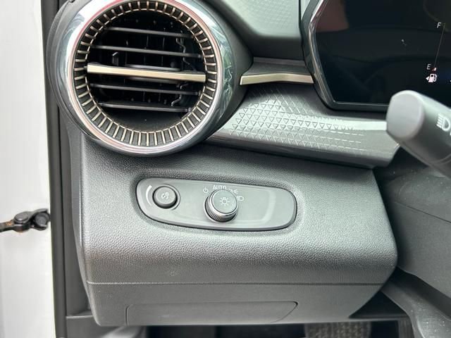 Used 2024 Chevrolet Trax ACTIV w/ Driver Confidence Package image 24