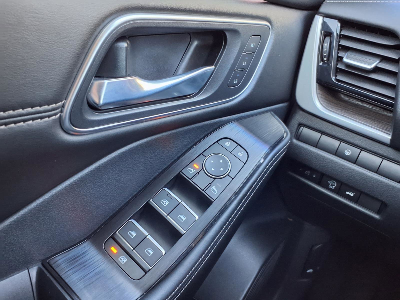 Used 2024 Nissan Rogue Platinum image 22