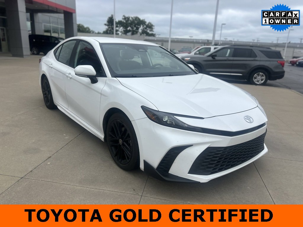 Certified 2025 Toyota Camry SE image 3