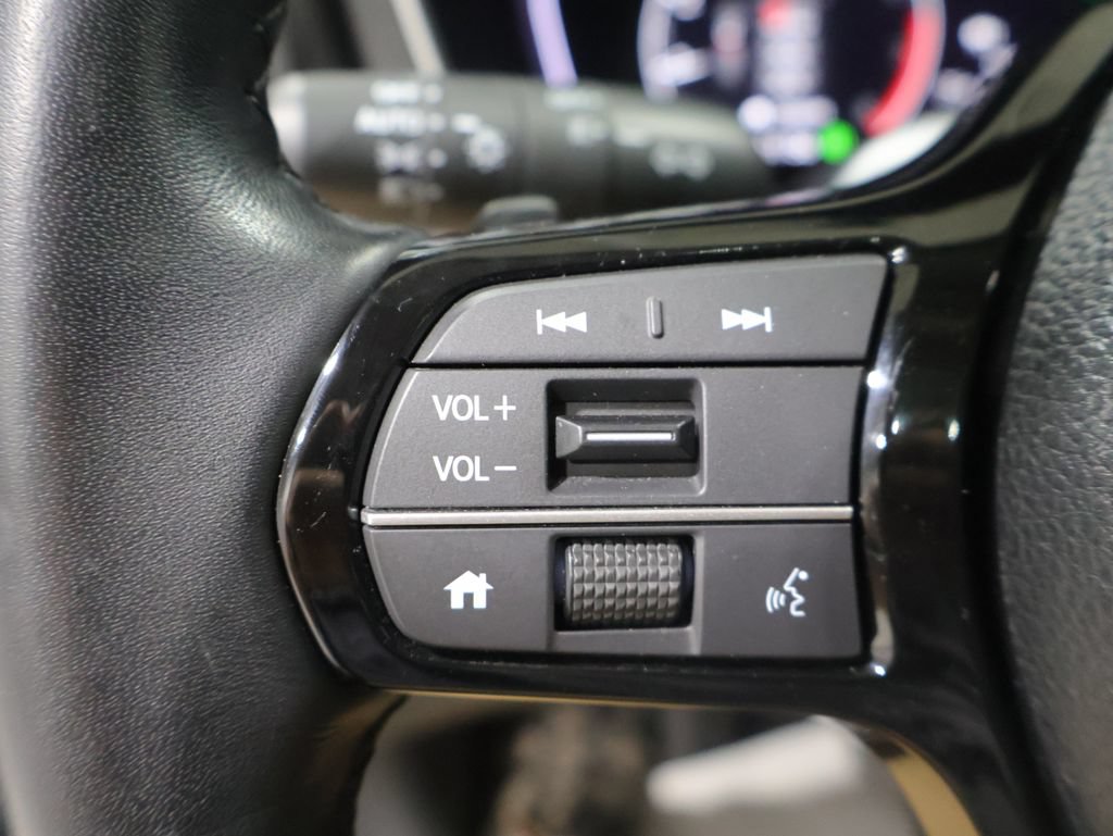 Used 2025 Honda Pilot Touring image 37