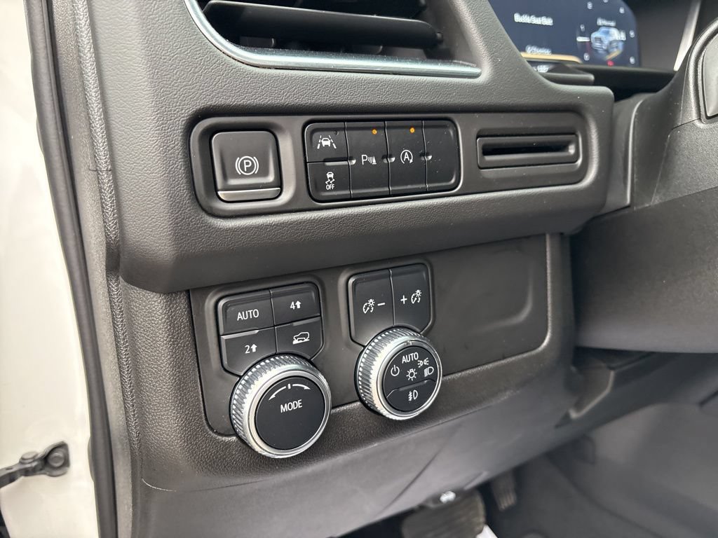 Used 2023 GMC Yukon SLT AWD/4WD image 21