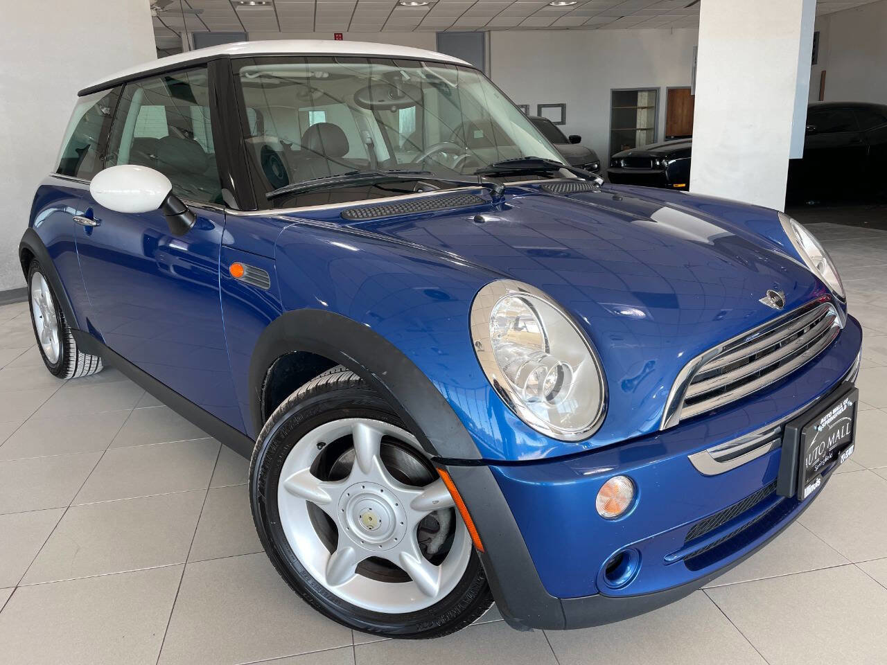 Used 2006 MINI Cooper Hardtop image 1