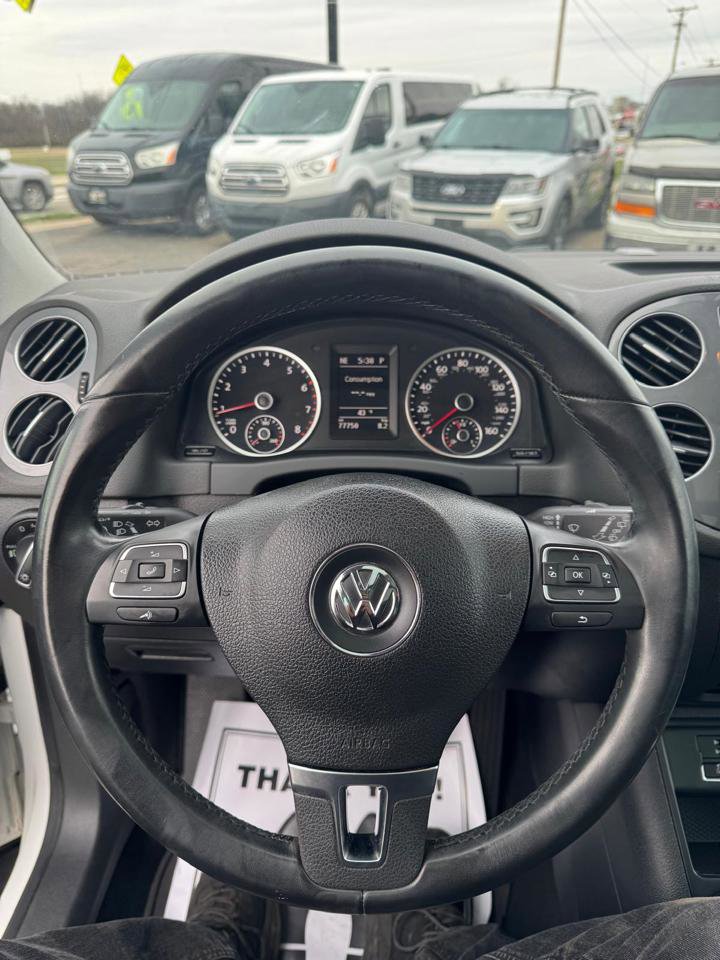 Used 2017 Volkswagen Tiguan Sport image 11