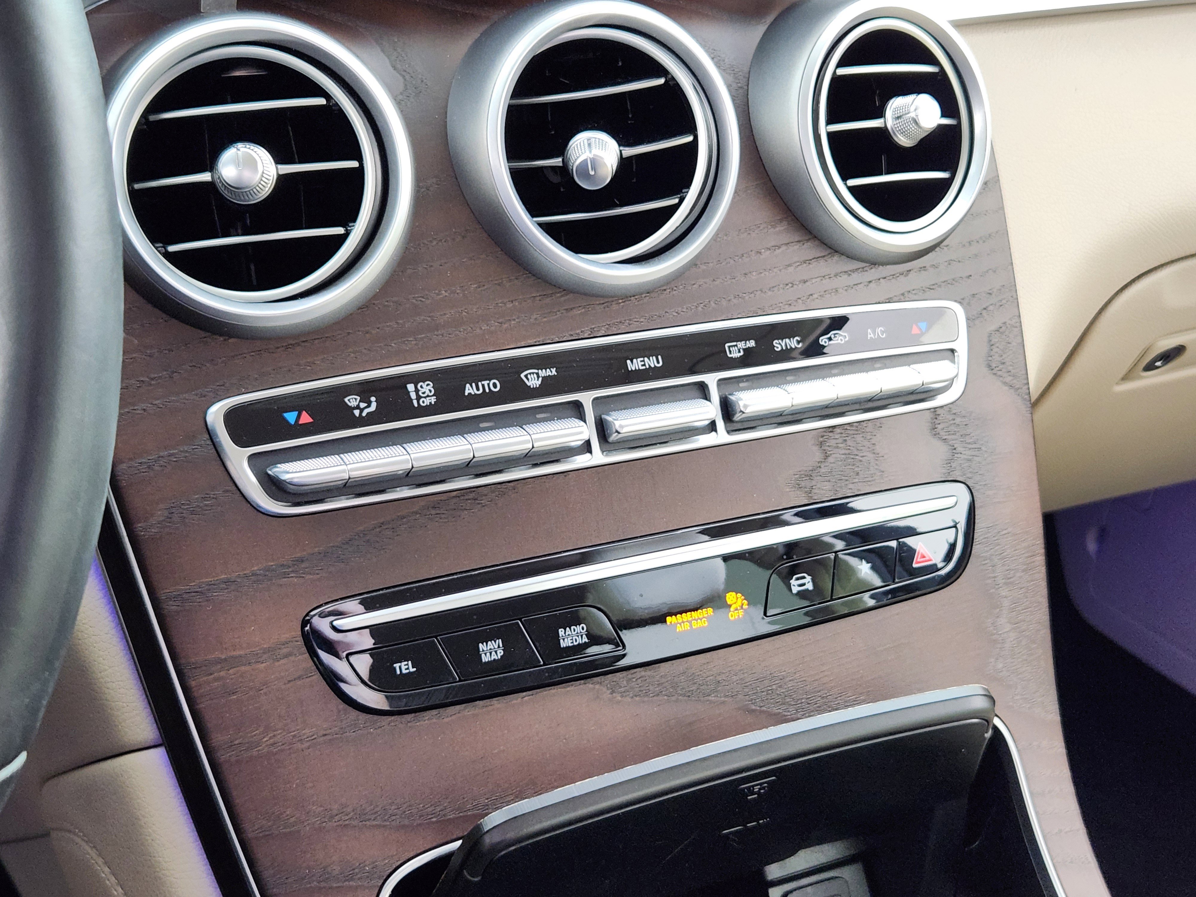 Used 2020 Mercedes-Benz GLC 300 4MATIC Coupe image 24