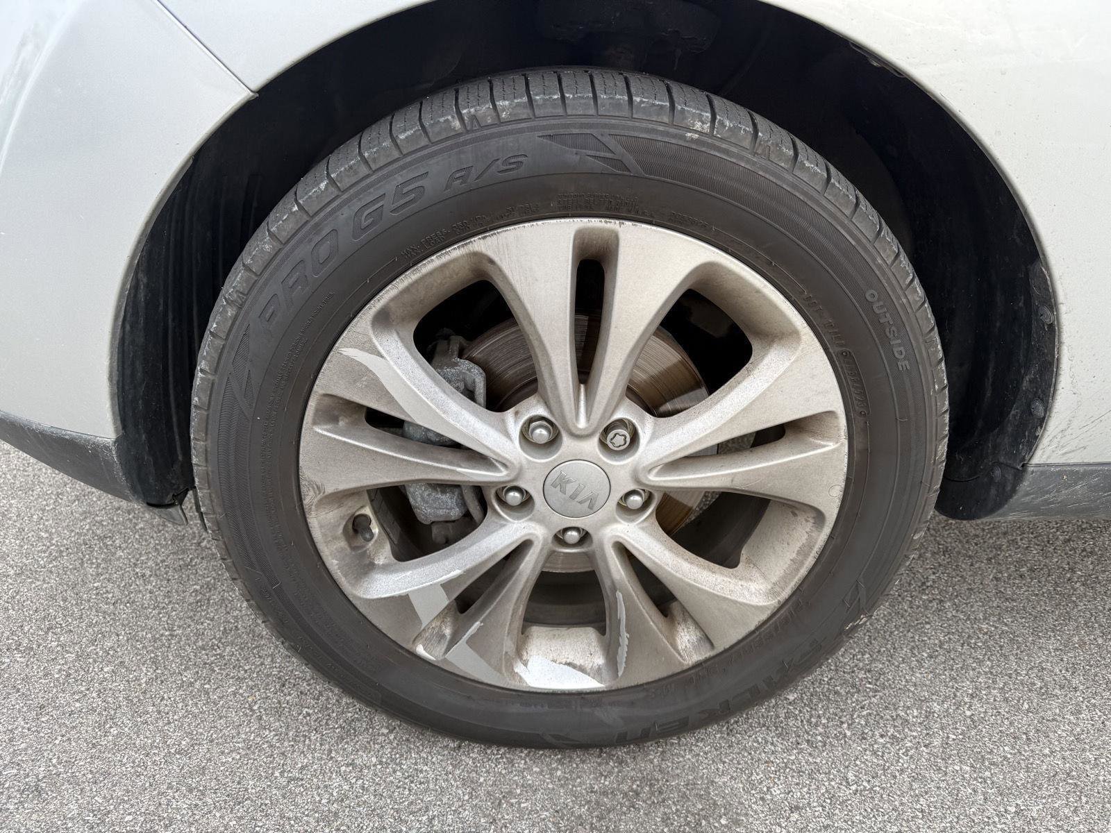 Used 2016 Kia Soul + w/ Primo Package FWD image 15