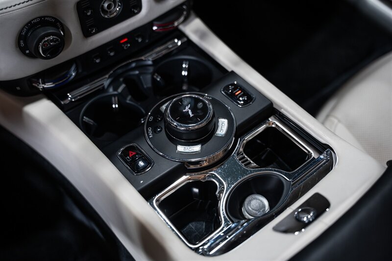 Used 2016 Rolls-Royce Wraith RWD image 49