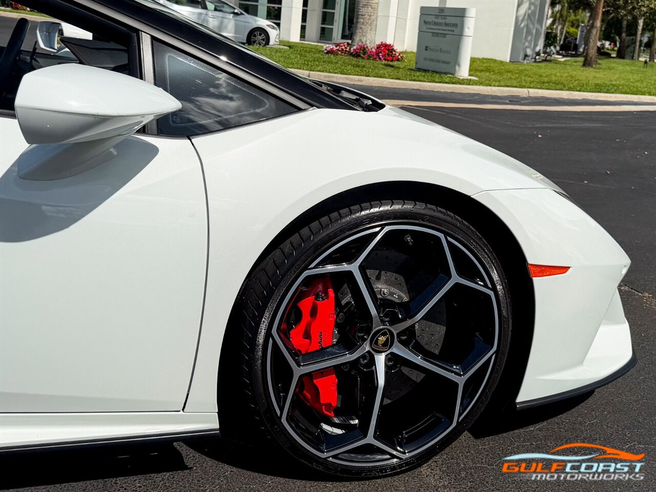 Used 2020 Lamborghini Huracan EVO image 66