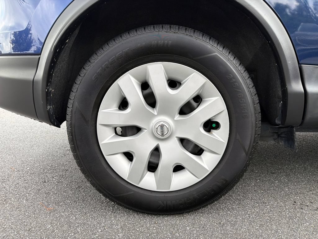 Used 2020 Nissan Rogue Sport S FWD image 17