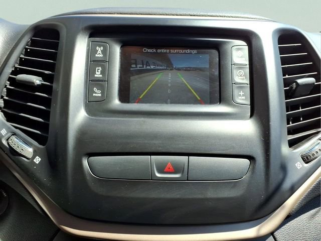 Used 2016 Jeep Cherokee Latitude image 19