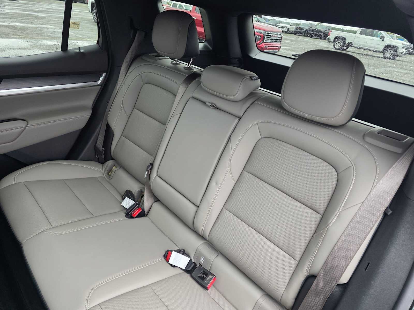 Used 2025 GMC Terrain Elevation w/ Elevation Premium Package AWD/4WD image 17