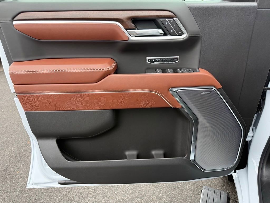 New 2026 GMC Sierra 1500 Denali Ultimate w/ LPO, Black Badging Package image 28