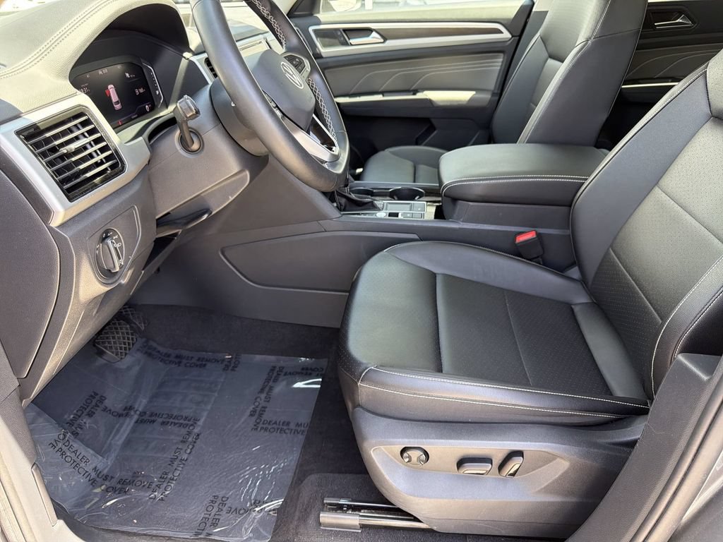 Used 2023 Volkswagen Atlas SE w/ Panoramic Sunroof Package FWD image 22
