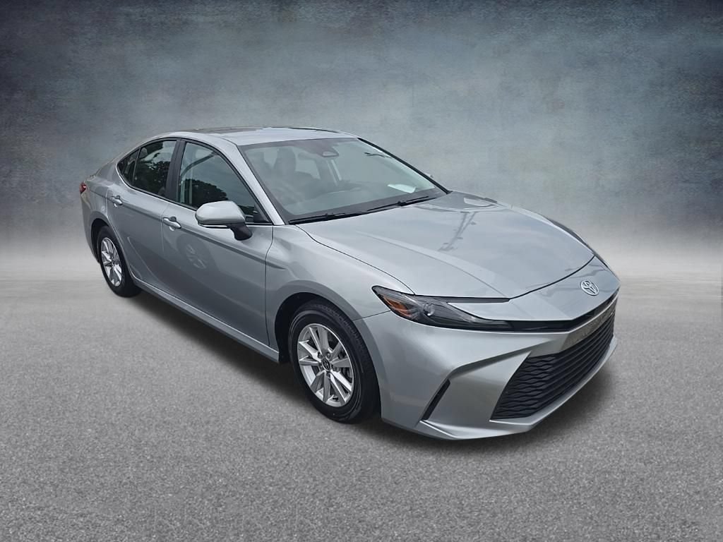 Used 2025 Toyota Camry LE FWD image 9