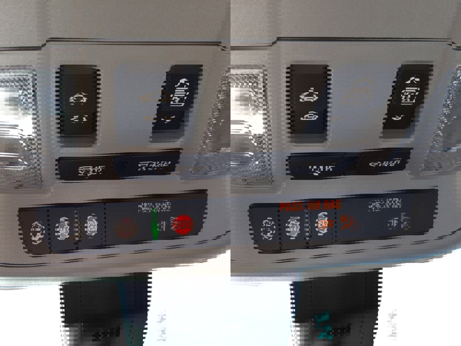 Used 2024 GMC Terrain SLE w/ Driver Convenience Package image 23