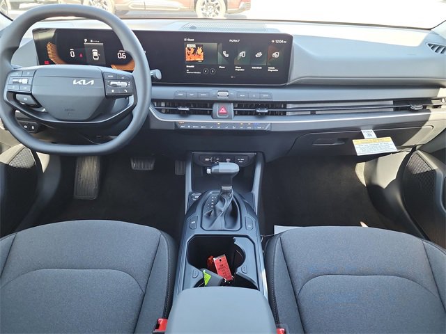 New 2025 Kia K4 LXS image 18