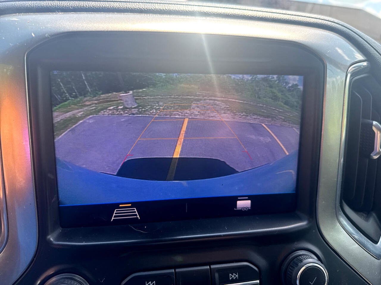 Used 2019 Chevrolet Silverado 1500 LT image 18