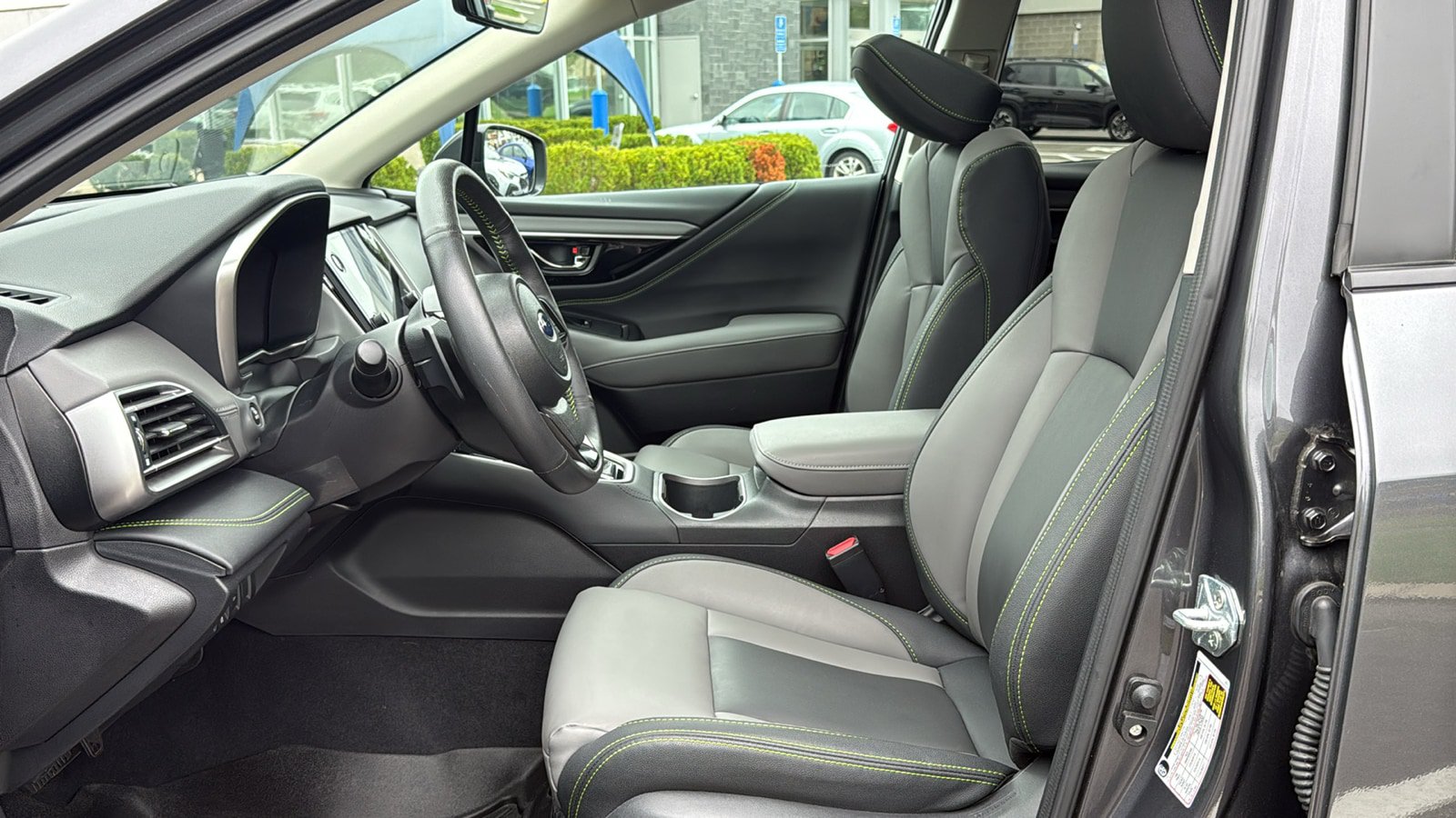 Used 2025 Subaru Outback Onyx Edition AWD/4WD image 10