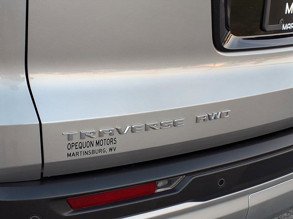 Used 2025 Chevrolet Traverse LT AWD/4WD image 7