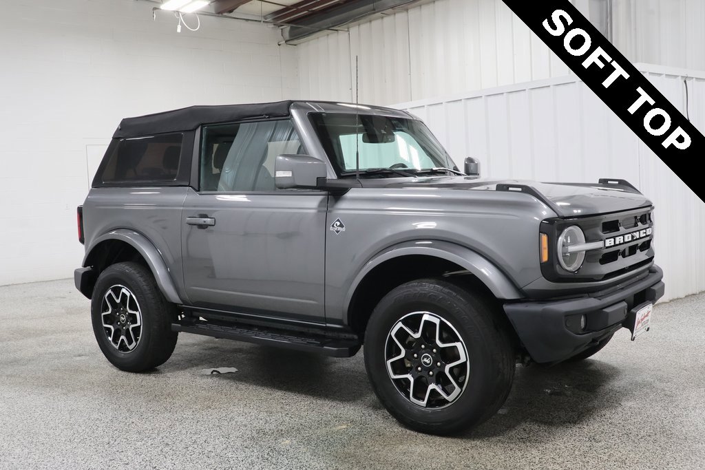 Used 2022 Ford Bronco Outer Banks image 2