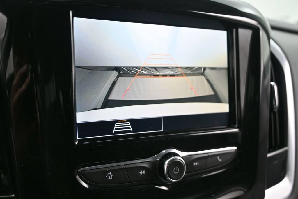 Used 2020 Chevrolet Traverse LS FWD image 20