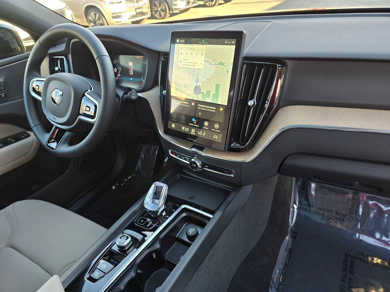 New 2026 Volvo XC60 T8 Plus w/ Protection Package Premier AWD/4WD image 10