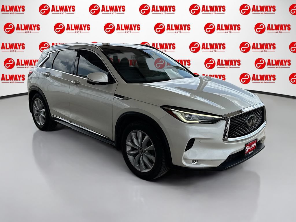 Used 2019 INFINITI QX50 Essential w/ Premium Heat Package FWD image 3