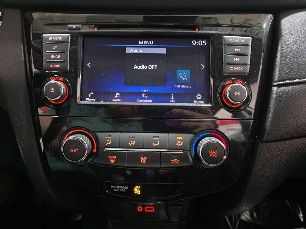 Used 2019 Nissan Rogue S image 22