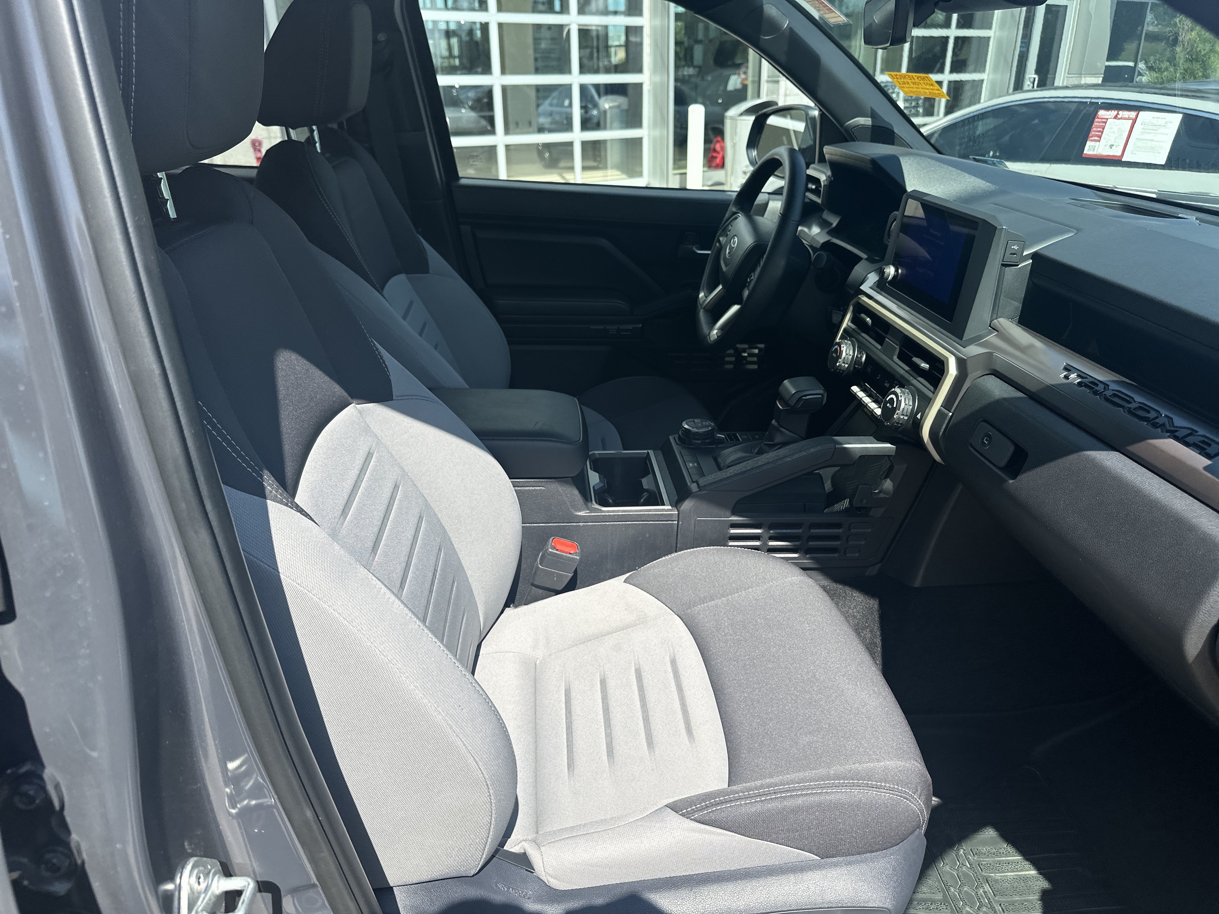 Used 2025 Toyota Tacoma TRD Off-Road w/ TRD Off Road Upgrade Package AWD/4WD image 28