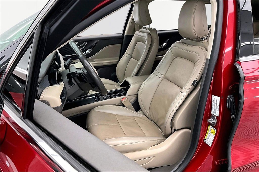 Used 2022 Lincoln Corsair FWD w/ Premium Package image 25