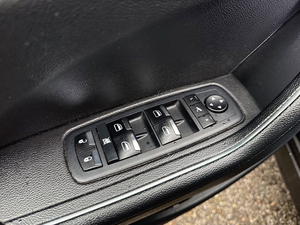 Used 2023 Maserati Levante Modena image 12