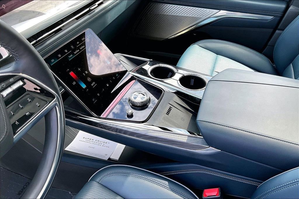 Certified 2025 Cadillac Escalade IQ Luxury 2 w/ LPO, Premium Carpet Package AWD/4WD image 18