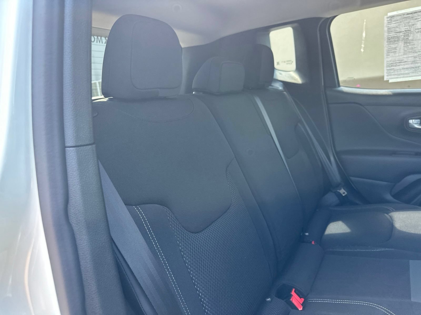 Used 2023 Jeep Renegade Latitude w/ Premium Group AWD/4WD image 26