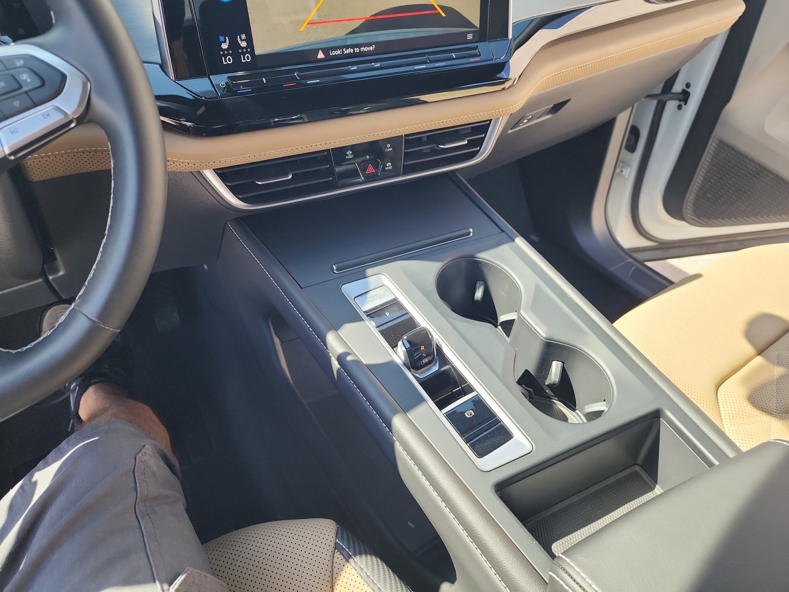 Certified 2024 Volkswagen Atlas Cross Sport SE image 30