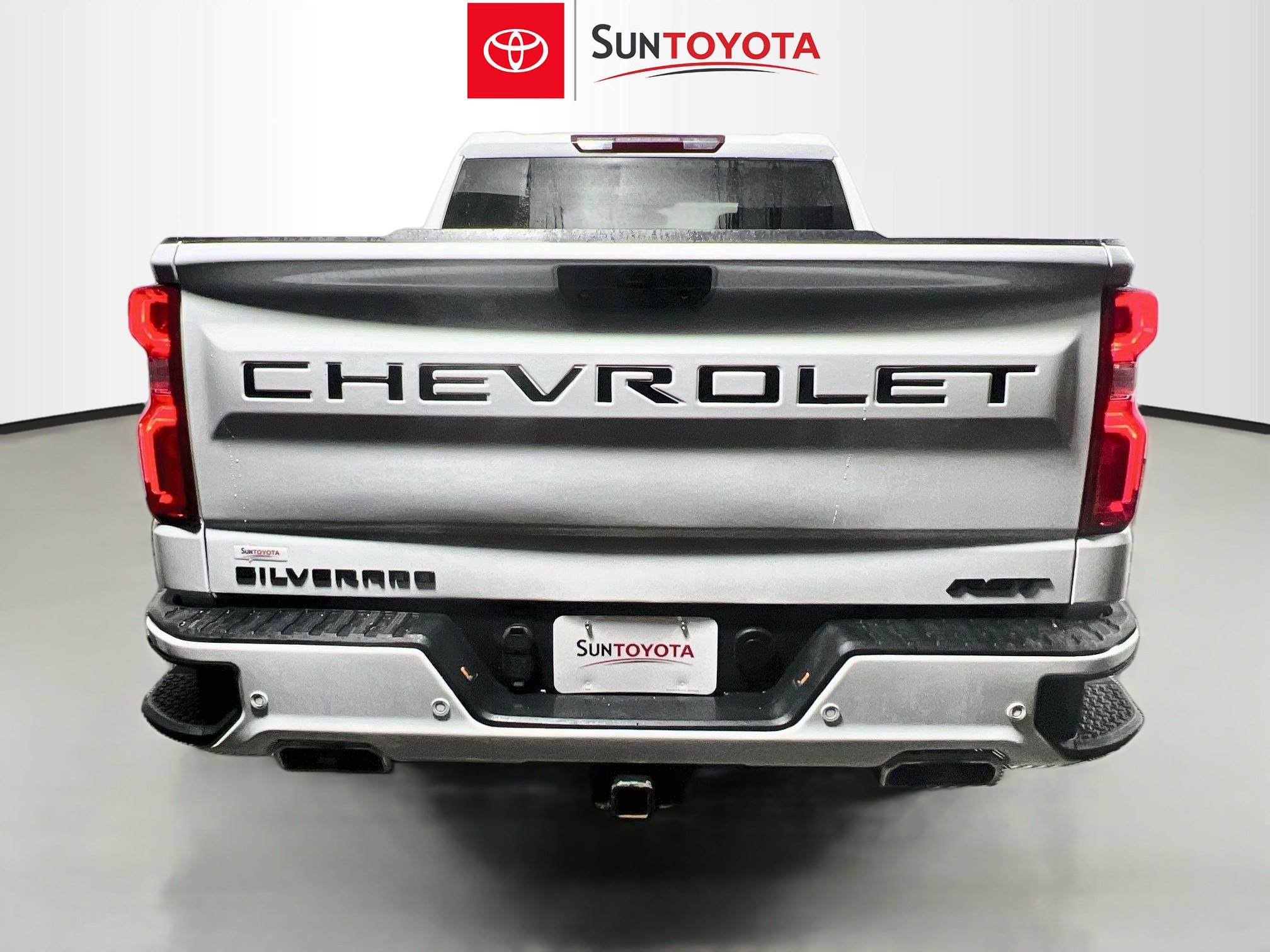 Used 2022 Chevrolet Silverado 1500 RST w/ LPO, Blackout Package AWD/4WD image 5