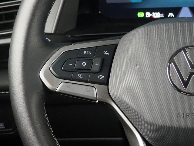 Used 2024 Volkswagen Atlas SE w/ Technology Package image 20