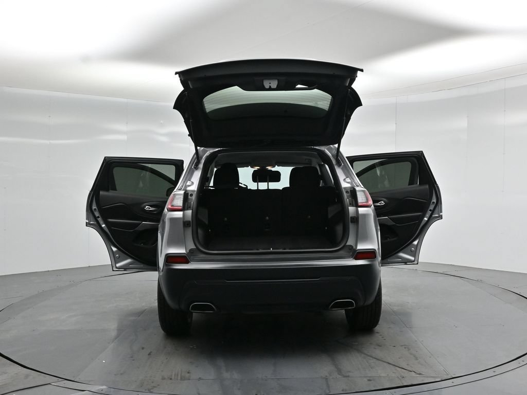 Used 2019 Jeep Cherokee Latitude AWD/4WD image 28