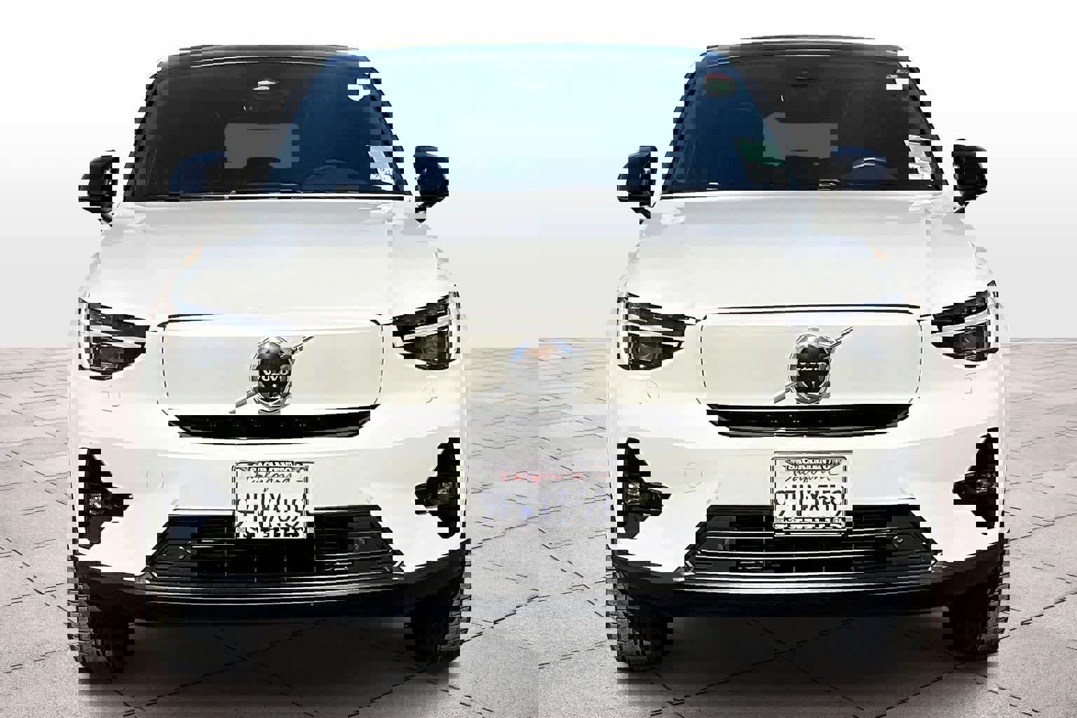 Used 2023 Volvo C40 P8 Recharge Ultimate image 3