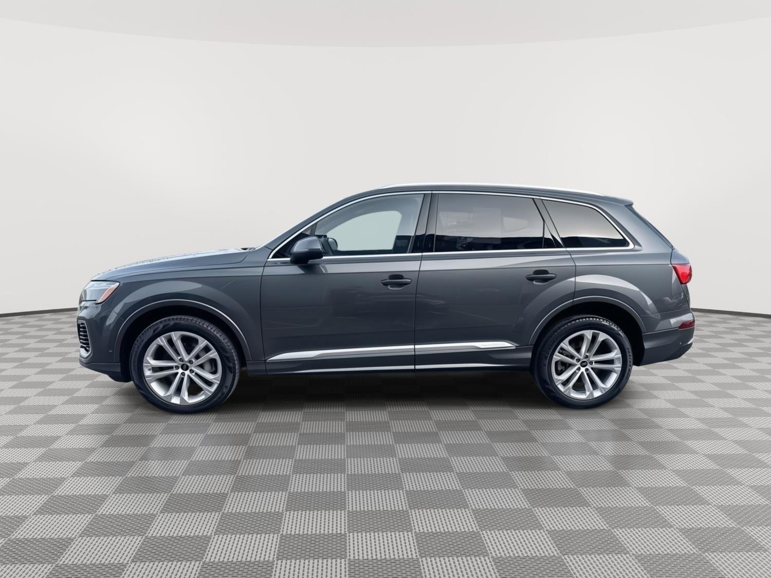Certified 2025 Audi Q7 3.0T Prestige w/ Prestige Package AWD/4WD image 2