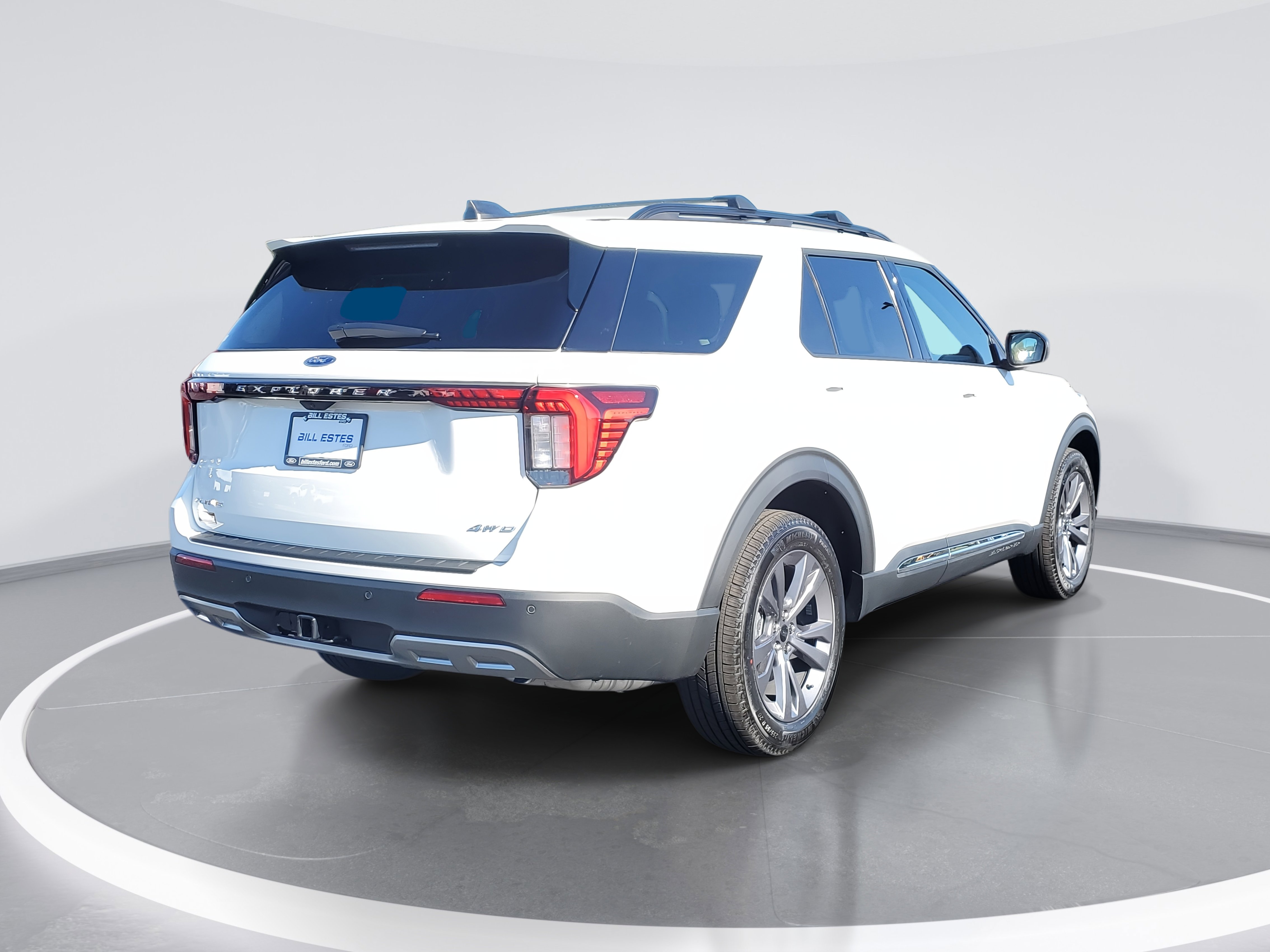 New 2025 Ford Explorer Active w/ Active Comfort Package image 3