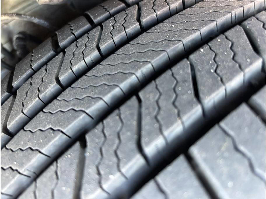 Used 2000 Lincoln Continental Base 4dr Sedan image 17