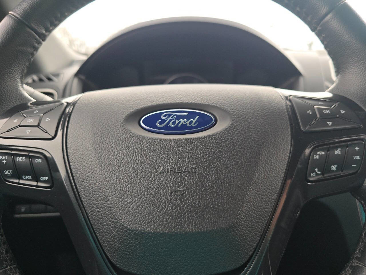 Used 2017 Ford Explorer XLT w/ Equipment Group 201A image 23