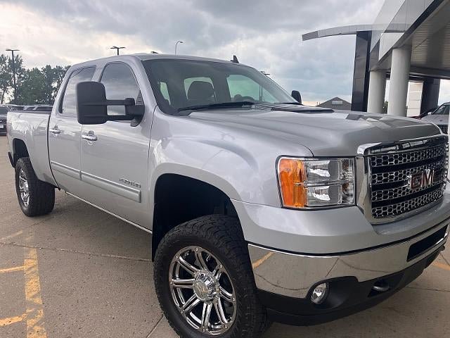 Used 2011 GMC Sierra 2500 SLE w/ SLE Preferred Package AWD/4WD image 1