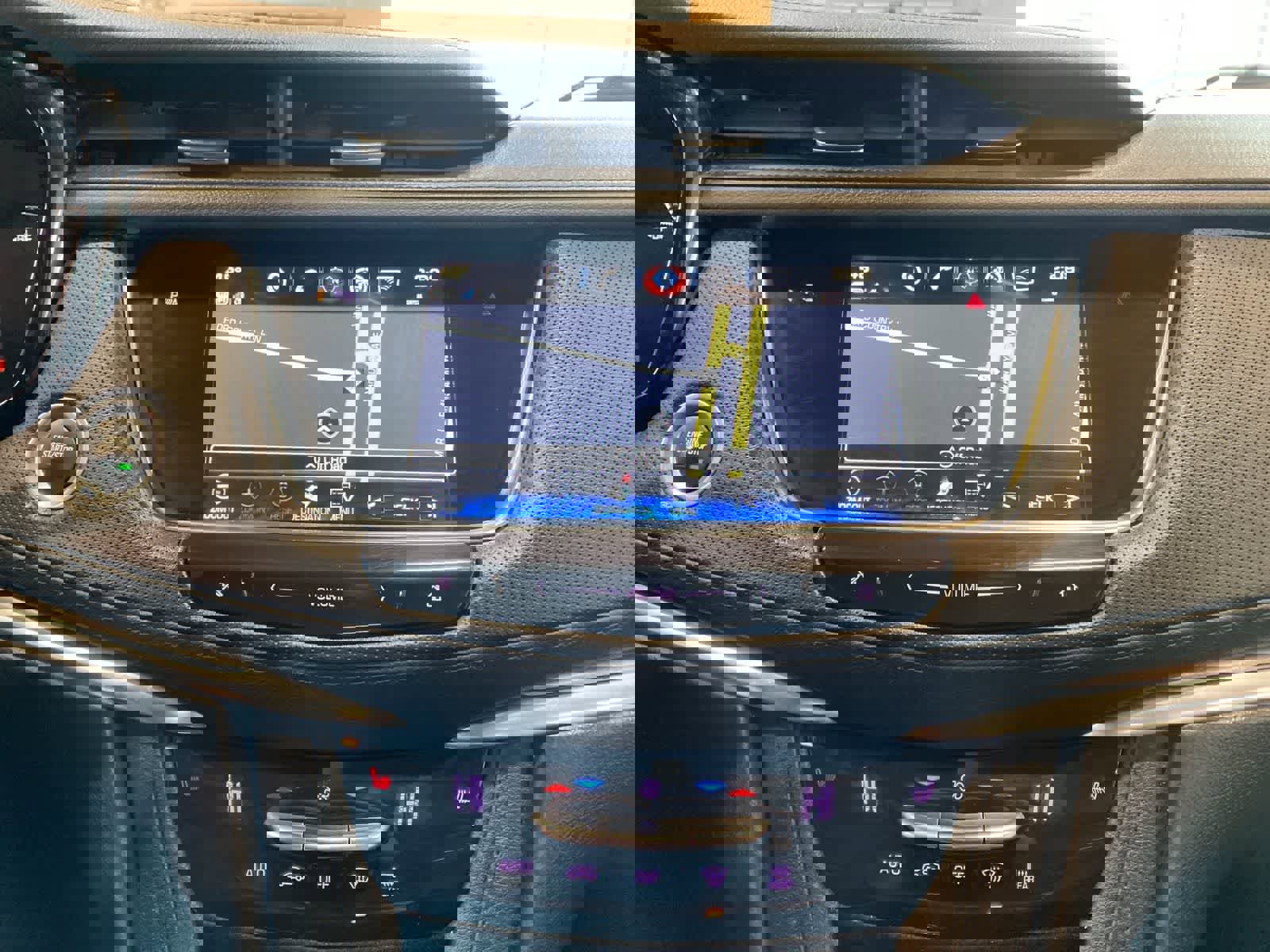 Used 2019 Cadillac XT5 Luxury w/ Advanced Security Package image 12