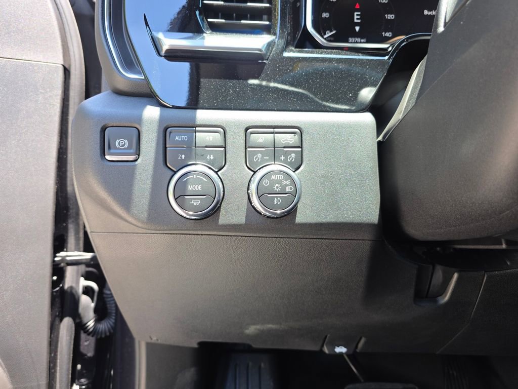 Used 2025 GMC Sierra 3500 SLT w/ SLT Convenience Package AWD/4WD image 25