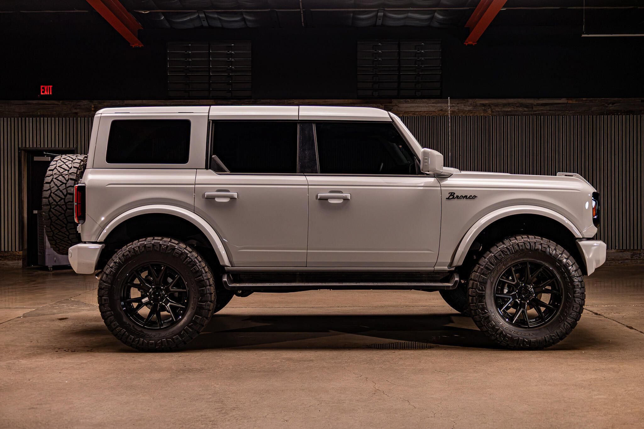 Used 2026 Ford Bronco Outer Banks AWD/4WD image 9